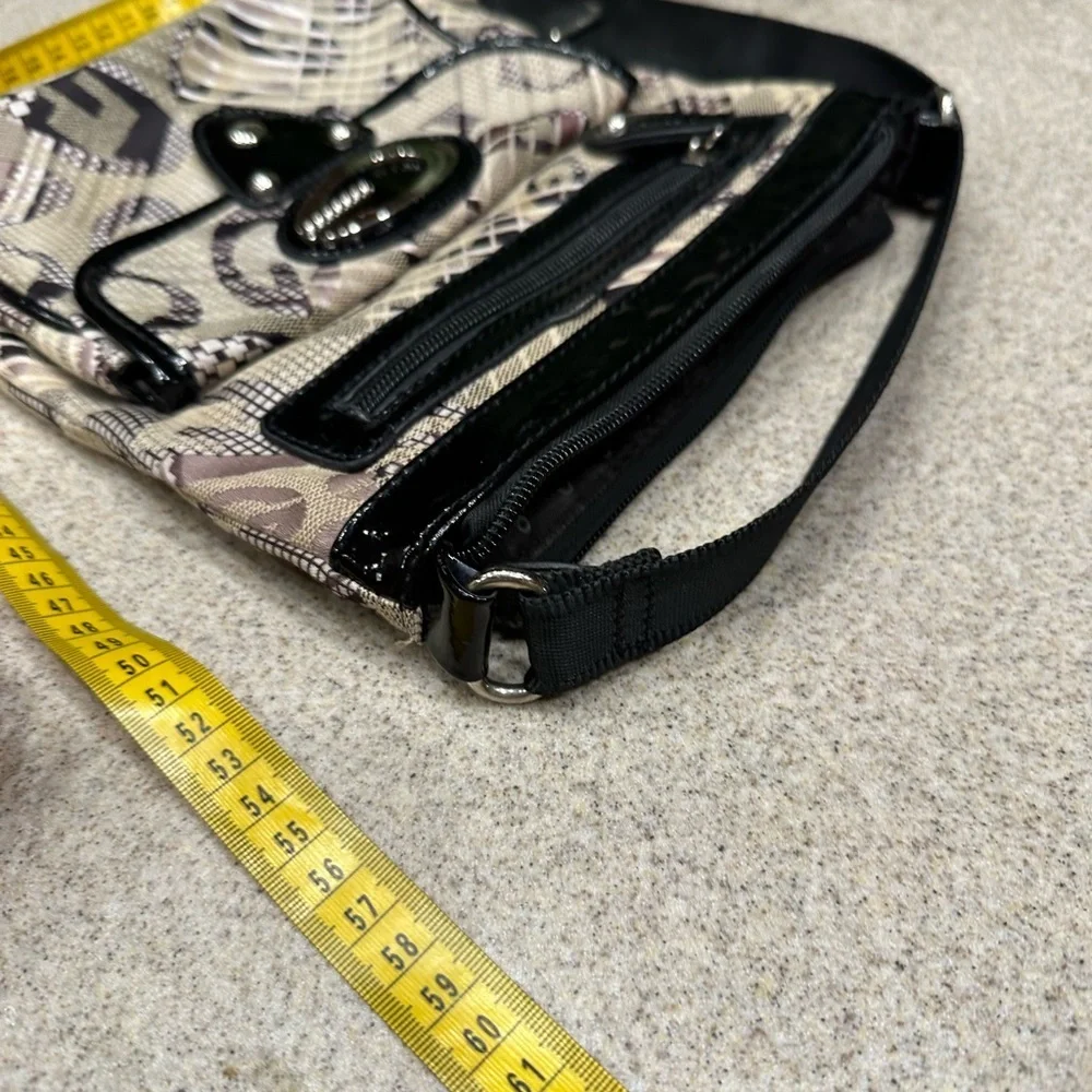 Guess cross body purse purple/white/cream black and silver accents - Picture 10 of 14